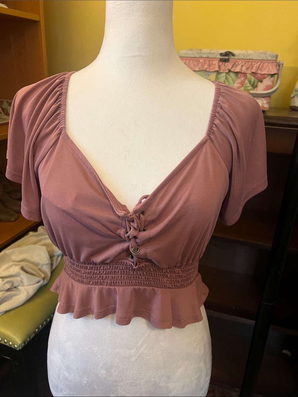 Aeropostale Mauve Lace-Up Peplum Crop Top